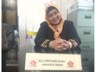 Anggota DPRD Padang, Elly Thrisyanti Kritik Lambannya Proses Hibah Bansos Pemko Padang