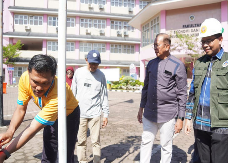 FEB UNP Tanam 75 Pohon, Wujud Nyata Kepedulian Sivitas terhadap Lingkungan