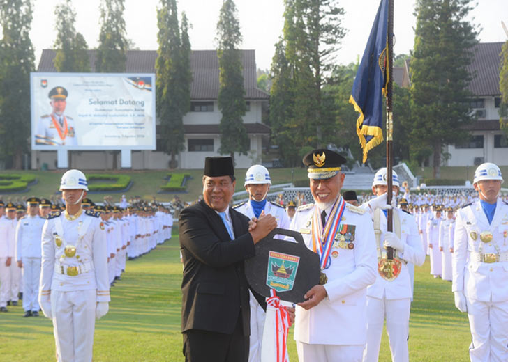 Gubernur Mahyeldi Raih Penghargaan Kartika Pamong Praja Madya dari IPDN