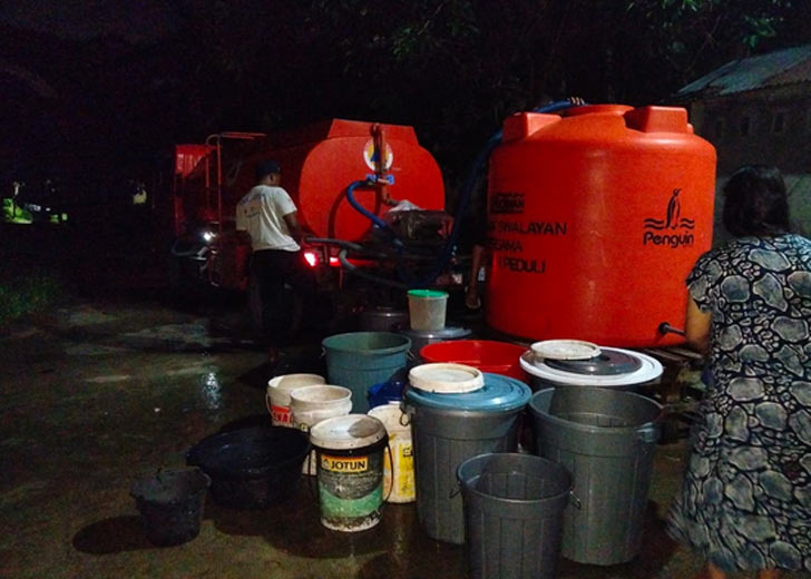 Distribusi Air Bersih Pasca Banjir Bandang Padang Terus Berlanjut Hingga Mei 2026