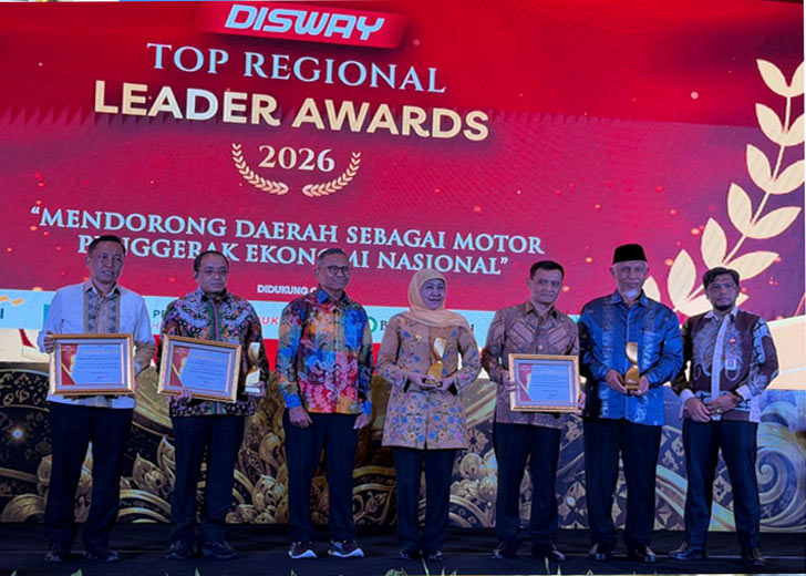 Pemprov Sumbar Raih Pengakuan Nasional, Gubernur Mahyeldi Terima Disway Top Regional Leader Awards 2026