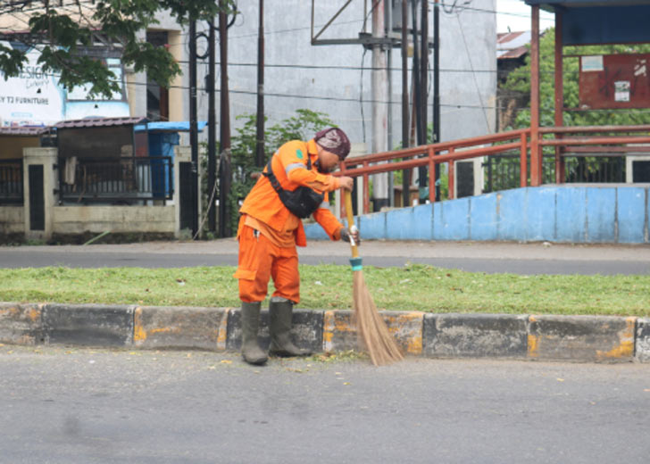 DLH Padang Terapkan Standar Baru Kebersihan di Ruang Publik