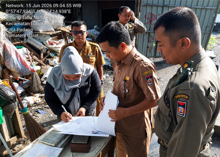 Pemilik Tak Indahkan Imbauan, Lapak PKL di Lubuk Begalung Dibongkar