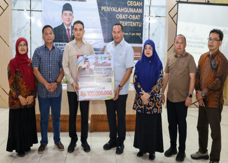 Kebut Pembangunan RSUD Sadikin dan Sanitasi Desa, Pemkot Pariaman dan DPR RI Salurkan Bantuan Sanitasi Rp100 Juta