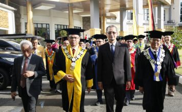 Wisuda ke-142 UNP, Lulusan Diminta Siap Hadapi Tantangan Global