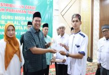 422 Guru MDTA se-Kota Pariaman Terima Pendistribusian Zakat dari BAZNAS Kota Pariaman