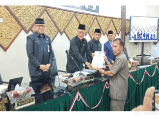 DPRD Padang Paripurnakan Penyampaian Pandangan Akhir Fraksi terhadap LKPJ Wali Kota Tahun 2022