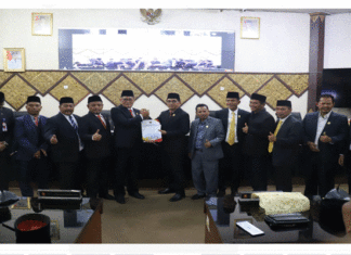 DPRD Padang Paripurna Pemilihan Wawako Padang Ekos Albar jadi Wawako Padang sisa Masa Jabatan periode 2019-2024