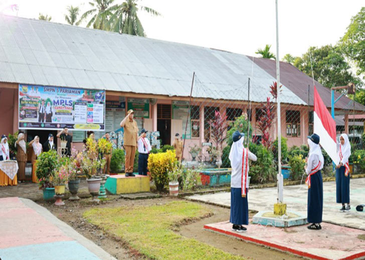 Masa Pengenalan Lingkungan Sekolah, Wako Yota Balad Pimpin Upacara Bendera di SMPN 5 Pariaman
