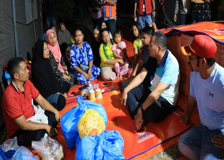 Gerak Cepat, Wako Yota Balad Tinjau Langsung Korban Kebakaran di Jawi-Jawi I