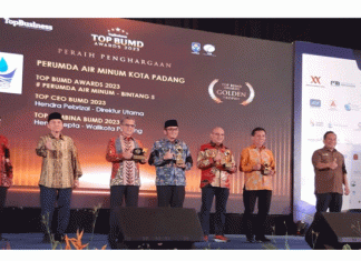 Perumda Air Minum Kota Padang Raih 3 Penghargaan Top BUMD Awards 2023