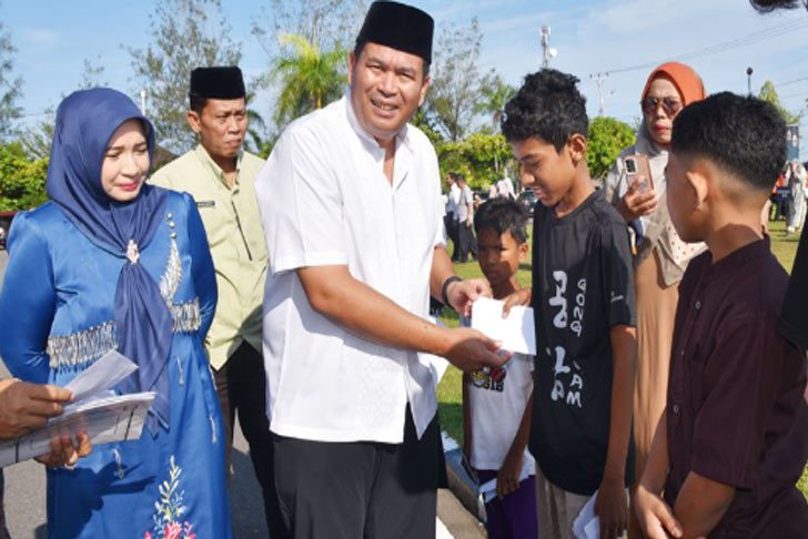 Jelang Idul Fitri, Yota Balad Salurkan Santunan Dari ASN Kota Pariaman Kepada 450 Orang Anak Yatim