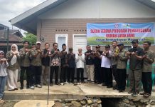 Harapan Baru dari Limau Manis: Mulyadi Terima Kunci Rumah Usai 15 Tahun Tinggal di Pondok Sawah