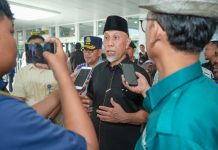 Gubernur Mahyeldi Pastikan Arus Mudik di Bandara Berjalan Lancar