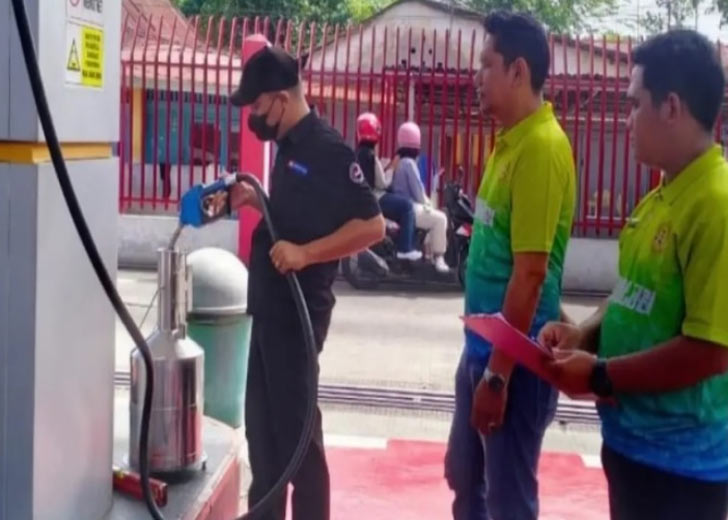 Pemko Padang Wajibkan SPBU Pasang Gelas Penglihat demi Lindungi Konsumen