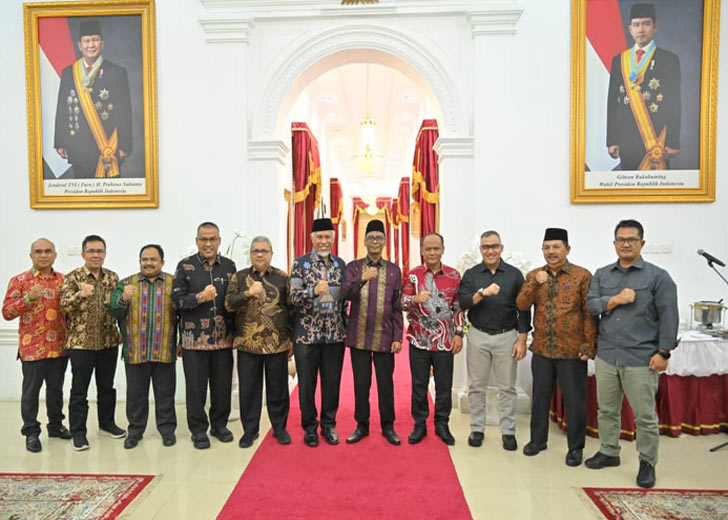 Gubernur Mahyeldi Puji Kinerja Muhibuddin Selama Menjabat Sebagai Kajati Sumbar