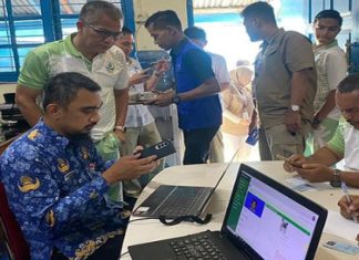 Dirum Ikut Mengisi IKD Bersama Tim Disdukcapil Kota Padang di Perumda Air Minum Kota Padang