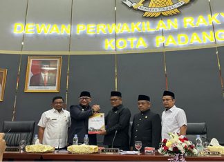 Rapat Paripurna DPRD Kota Padang Bahas Fasilitasi Penyelenggaraan Masjid untuk Wujudkan Kota Metropolitan yang Madani