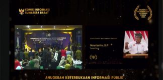 Tokoh Pers Sumbar Novrianto Terima Anugerah Achievement Motivation Person (AMP) dari KI Sumbar