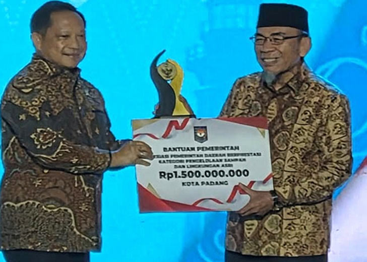 Padang Raih Peringkat Kedua Pengelolaan Sampah dan Lingkungan Asri