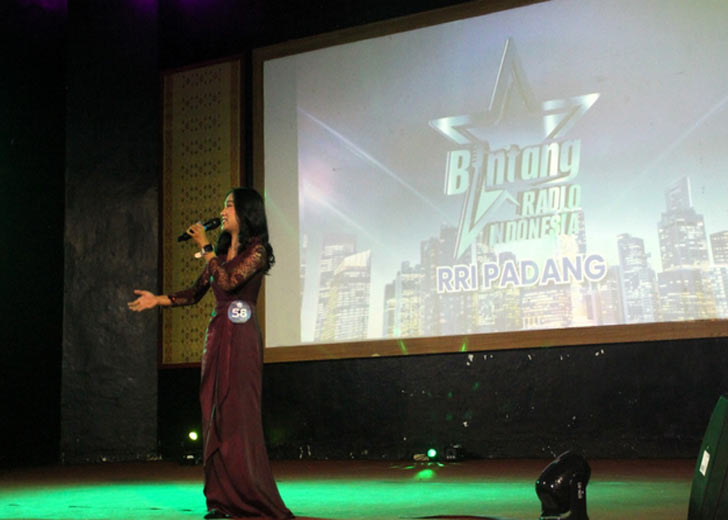 Bintang Radio 2026 RRI Padang, Peserta Bawakan Lagu Pop dan Daerah
