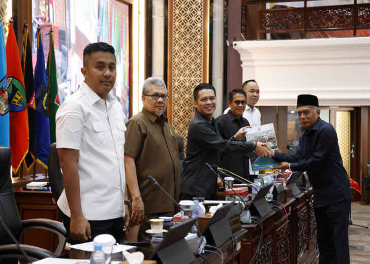 DPRD dan Pemprov Sumbar Bahas Tiga Ranperda Strategis : Pendidikan, Petani dan Jalan Provinsi