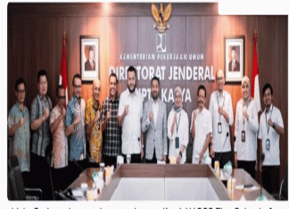 Dirut Perumda AM Kota Padang Dampingi Wako Fadly Amran Lakukan Pertemuan dengan anggota DPR RI dan Kementerian PUPR