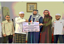 Gubernur Mahyeldi Serahkan Bantuan Kemanusiaan dari Masyarakat Sumbar untuk Rakyat Palestina