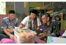 Wakil Gubernur Sumbar Serahkan Bantuan Bedah Rumah untuk Warga Ujung Batung, Kota Pariaman