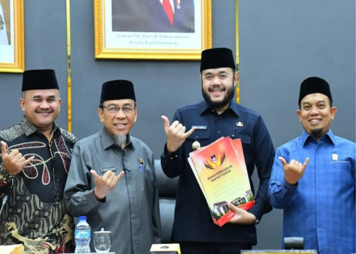 DPRD Kota Padang Sahkan Perda Penguatan Lembaga Adat dan Pelestarian Nilai Budaya Minangkabau