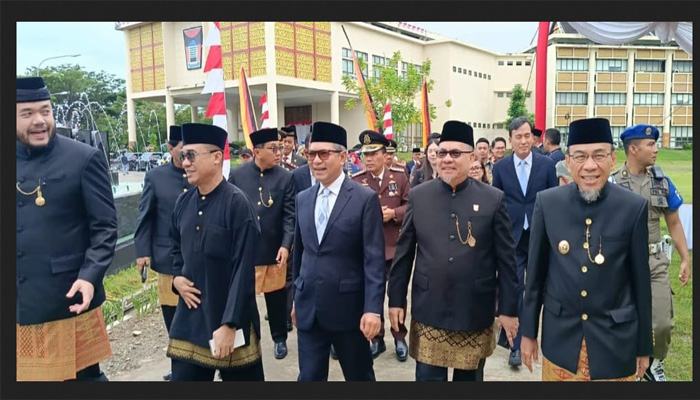 Ketua DPRD Sumbar Muhidi Hadiri Rapat Paripurna Hari Jadi Kota Padang Ke-357 Tahun